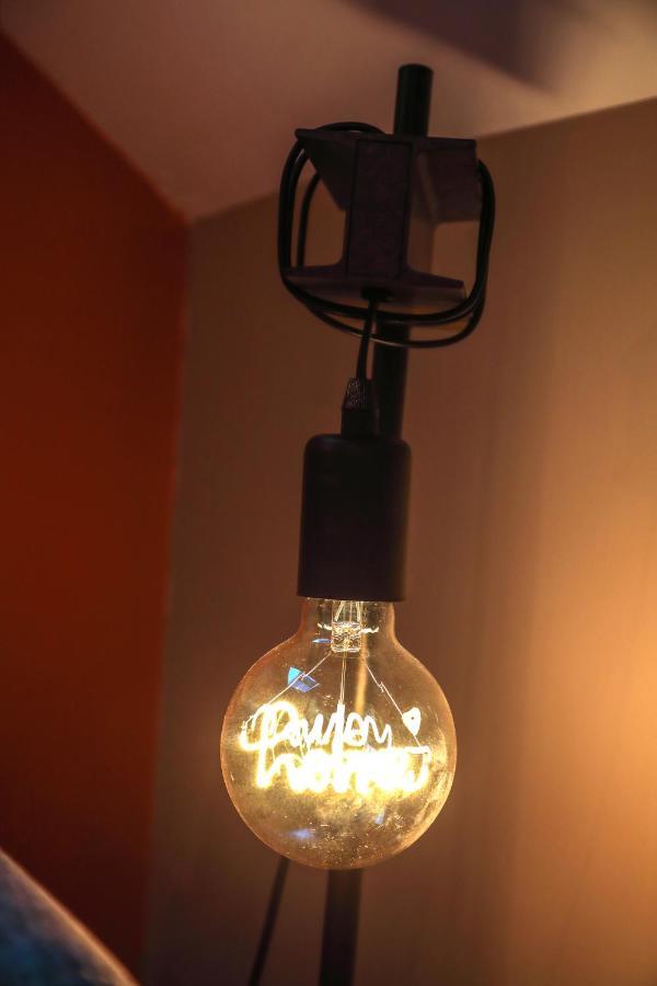 Style Industriel Aux Bords De La Loire Apartment บลัวส์ ภายนอก รูปภาพ